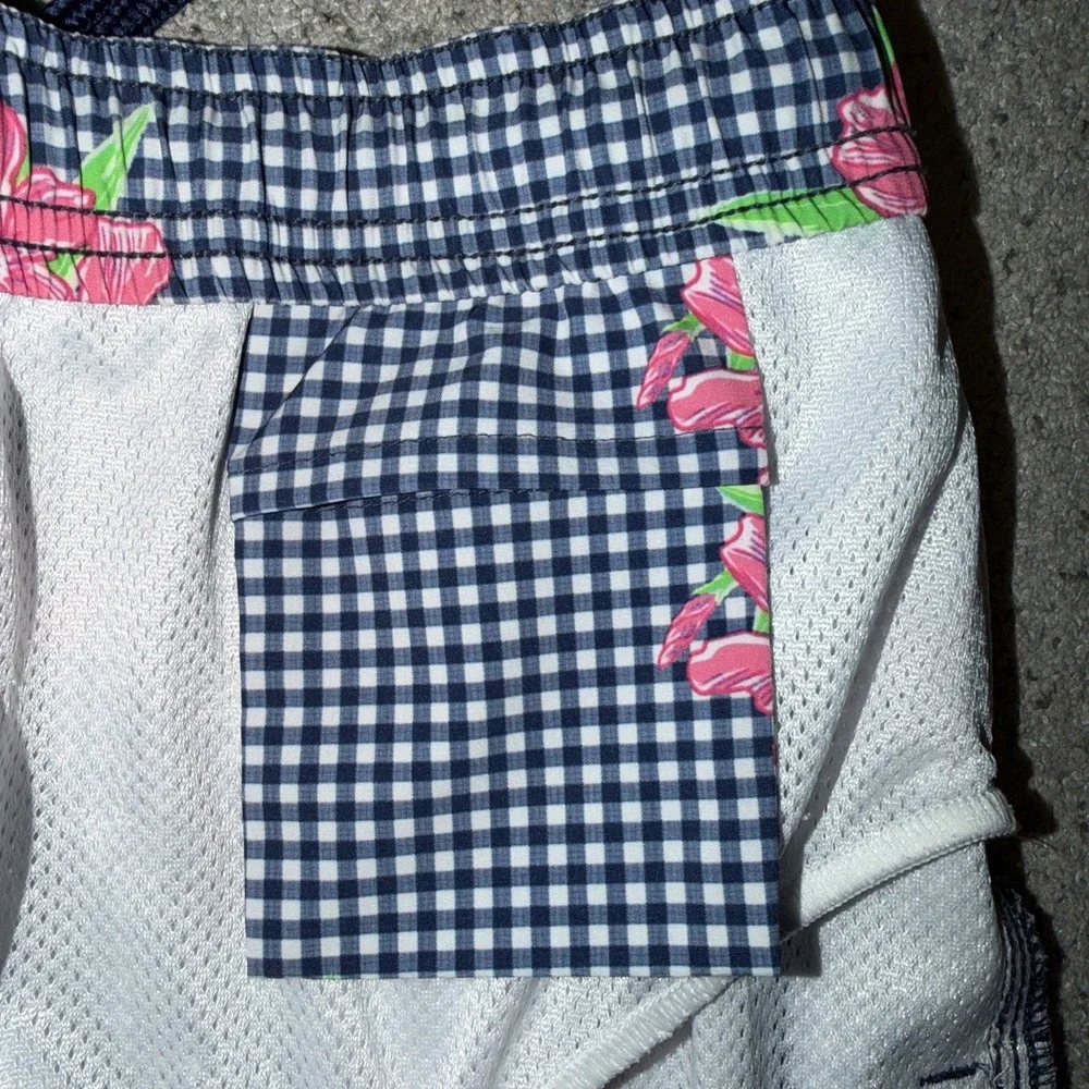 Vineyard Vines Gingham & Oleander Printed Chappy Swim Trunks Kids Medium Beach